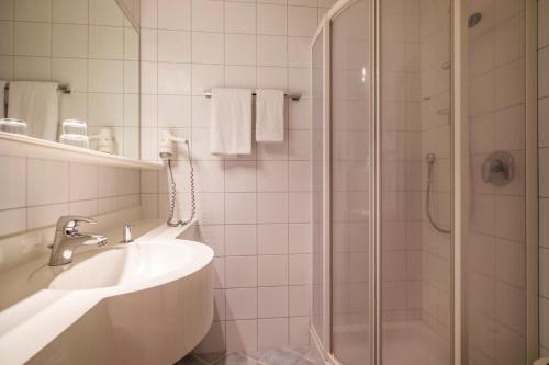 Hotel-Pension Rotspitz - image 6