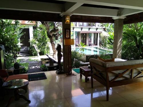 Taman Toya Standard Guestroom image 9