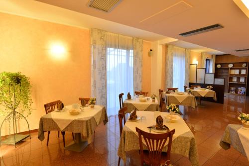 Shared lounge/TV area, Locanda Corte Girlanda in Bassone