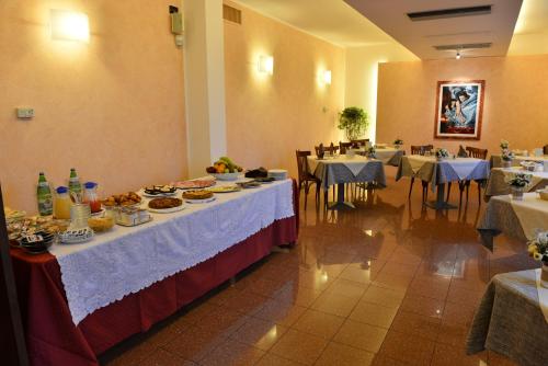 Shared lounge/TV area, Locanda Corte Girlanda in Bassone