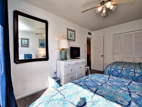 Surfside Condos 204 - image 5