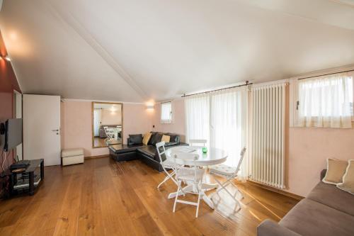 Savoia & Jolanda Apartments 2 - image 10