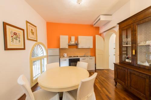 Savoia e jolanda Apartments - image 9