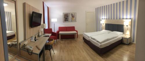 Comfort Double Room image 6