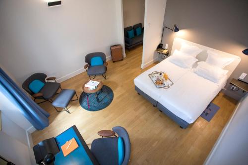 room detail thumbnail 0