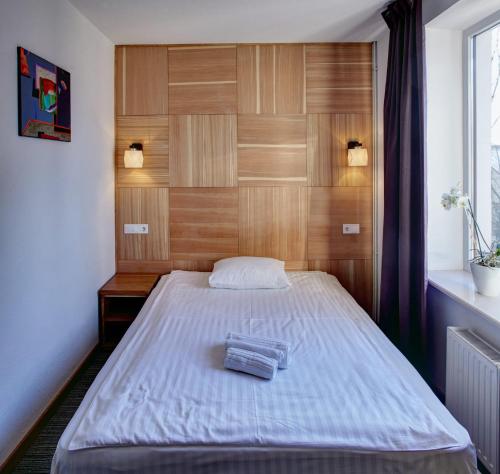 1 twin bed