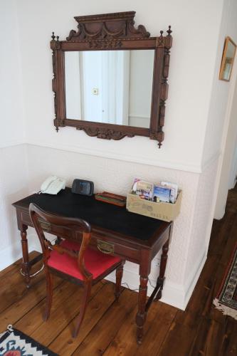 Stylish New Town Property: With Secure off street parking