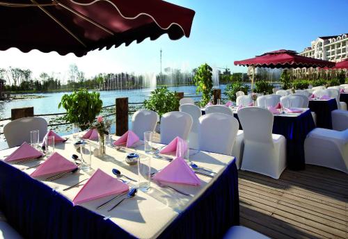 Étterem, Country Garden Phoenix Hotels Shenyang Yuhong in Zhang Shi New Negyed