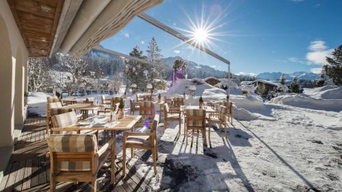 Balcony/terrace, GOLFHOTEL Les Hauts de Gstaad & SPA in Saanen