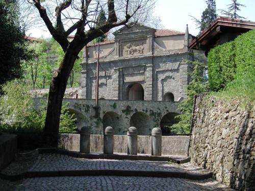  I Due Camini - Casa Vacanze, Pension in Bergamo