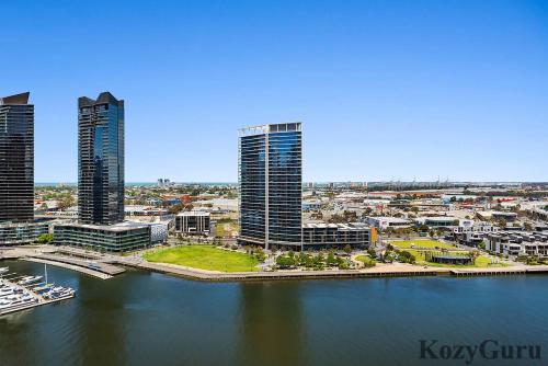 

Mins to Mel CBD | Water View Brand New 2Bed APT