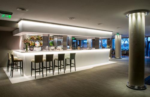 124424019 Windsor Hotel