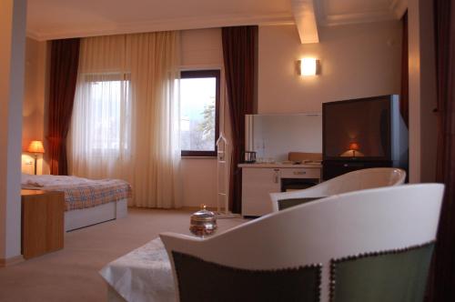 Diamond Park Hotel - image 2