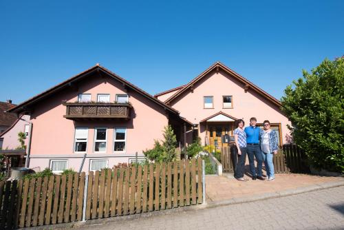 Weingut und Gästehaus Wetzler - Vendersheim