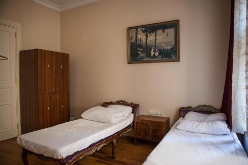 Bunk Bed in Mixed Dormitory Room image 1