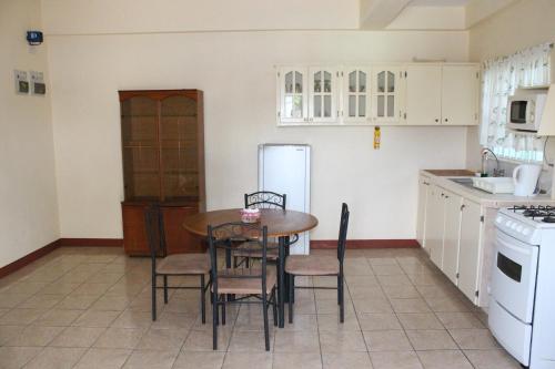 Cocina, The Relax Inn in St Georges