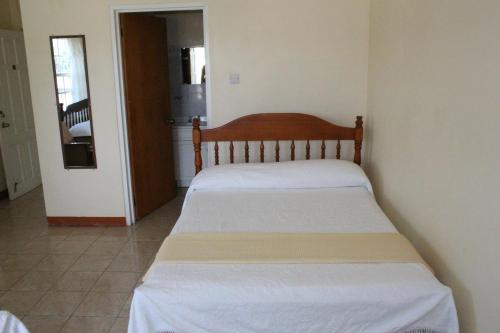 1 queen bed