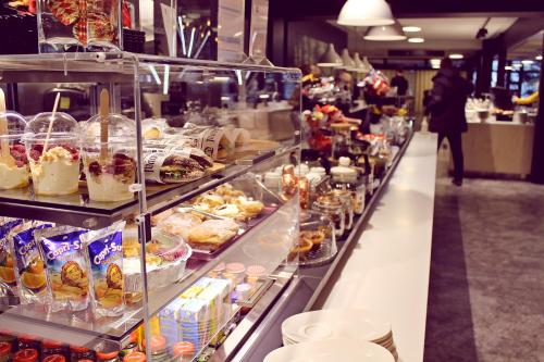 jaettu olohuone/TV alue, Vuokatti Sport Resort in Sotkamo