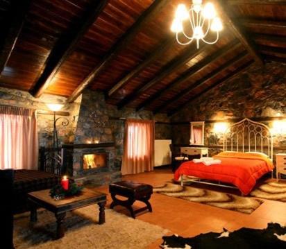  Grand House Suites in Palaios Agios Athanasios