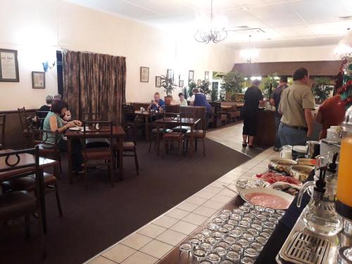 餐飲選擇, Airport Hotel in 金伯利