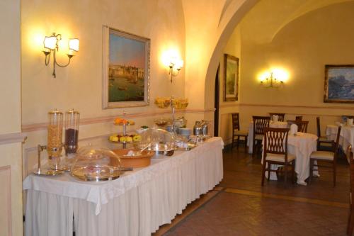 Hotel La Ville - image 6