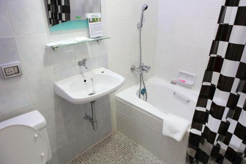 PR Place Hotel – Bangkok, NY