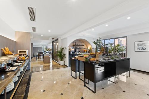 Restaurant, Somerset Grand Citra Jakarta in Kuningan