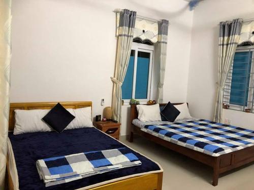 Golden Lantern Tam Thanh Homestay Golden Lantern Tam Thanh Homestay is a popular choice amongst travelers in Tam Ky (Quang Nam), whether exploring or just passing through. The property has everything you need for a comfortable stay. S