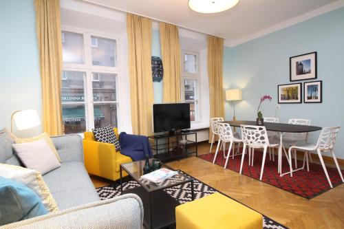 Tallinn City Apartments - Town Hall Square - image 2