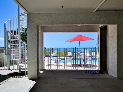 Beachside Hideout Unit K thumb 2