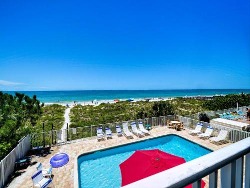 Beachside Hideout Unit K in Clearwater Beach, USA