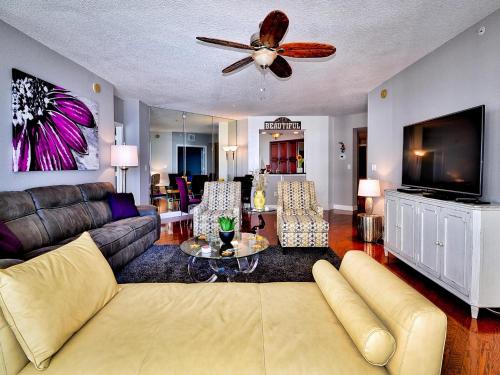 Mandalay Beach Club 1006P in Clearwater Beach, USA