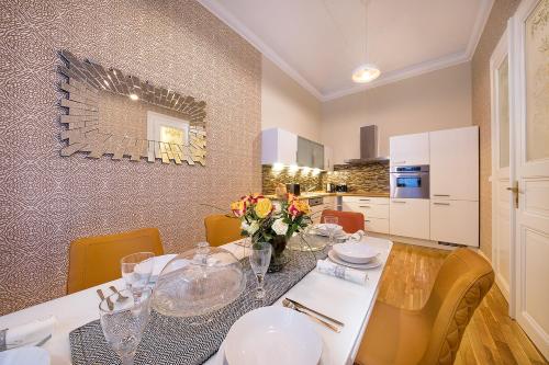 Prague Days - Luxurious Apartments Lesser Town - image 2