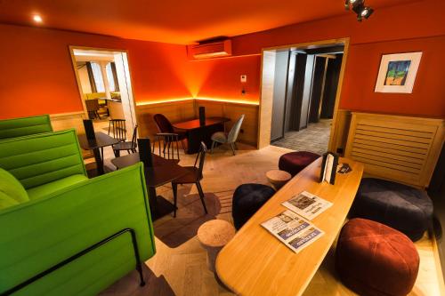 Hôtel Du Dragon - image 4