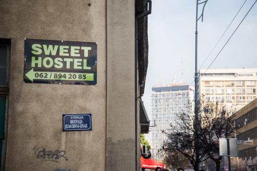 Sweet Apartments or Rooms in Nyis