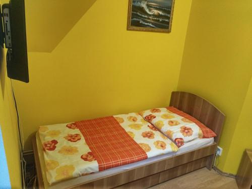 1 twin bed
