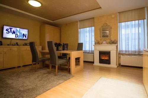  Stay for a Day at MAIN BAN JELAČIĆ SQUARE, Pension in Zagreb