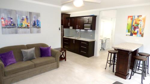 Beach One Bedroom Suite A20_1_image