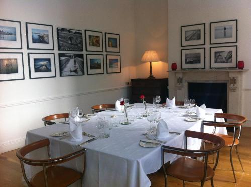 The Racquet Club - image 7