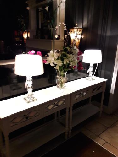 Bejárat, The Old Bank Bruff Family Town House in Bruff