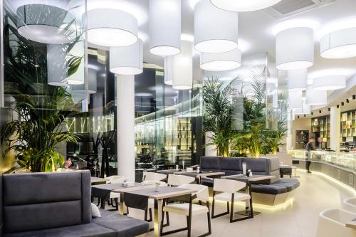 Albes Hotel - image 9
