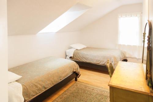 Orange Drive Hostel - image 2