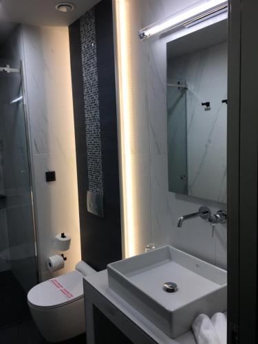 360Degrees Pop Art Hotel - image 2