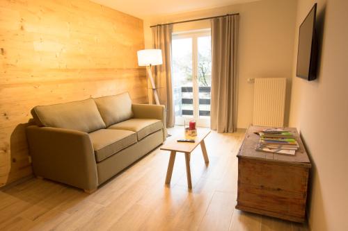 Au Cheval Blanc - image 6
