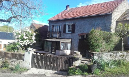 maison de campagne coutolle gîte à louer Chalaux