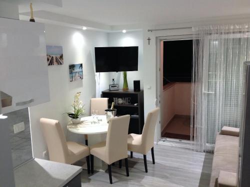  Apartment Čuljak, Unterkunft in Kaštela