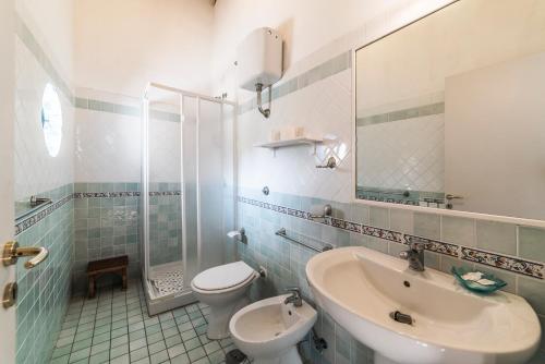 Country House Araba Phoenix - Tap to explore photos