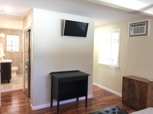 Aaron S Cottage In Hi