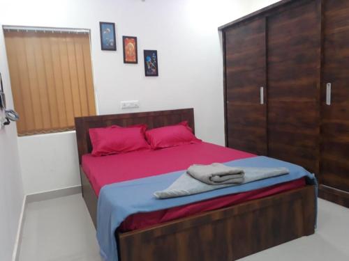 Royal Suites Service Apartments 1bhk Near AIG hospital Gachibowli