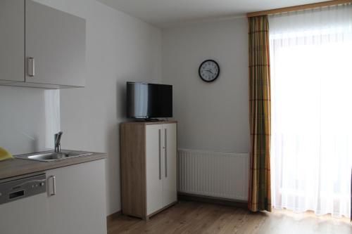 Apartment 2 with Mountain View